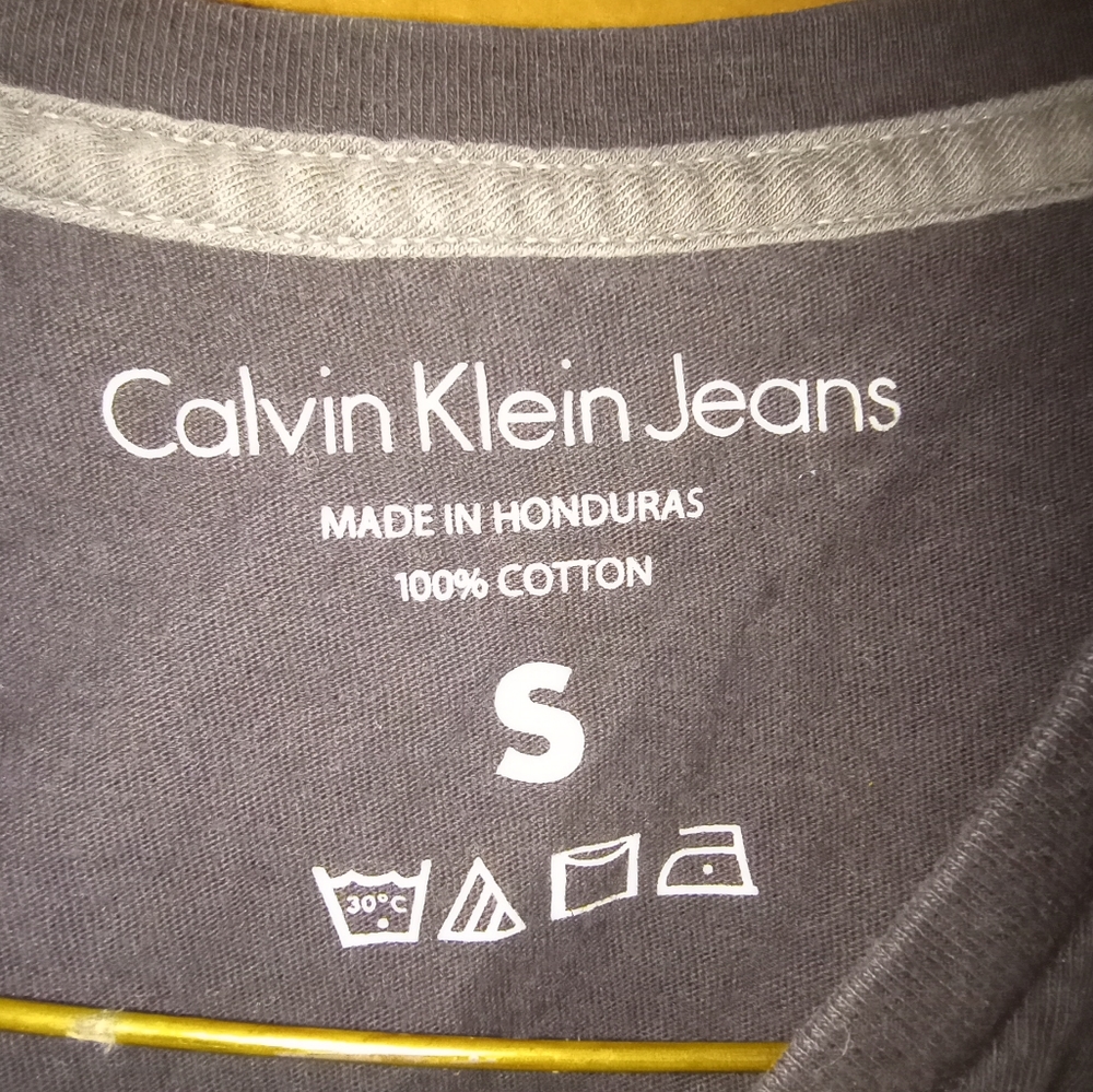 Boys Calvin Klein tshirt